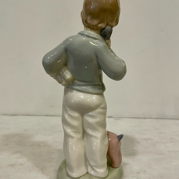 LLADRO NAO FIGURINE BOY ON PHONE SOMEONE IS CALLING YOU 1987 Teddy Bear / Dog - Picture 5 of 6